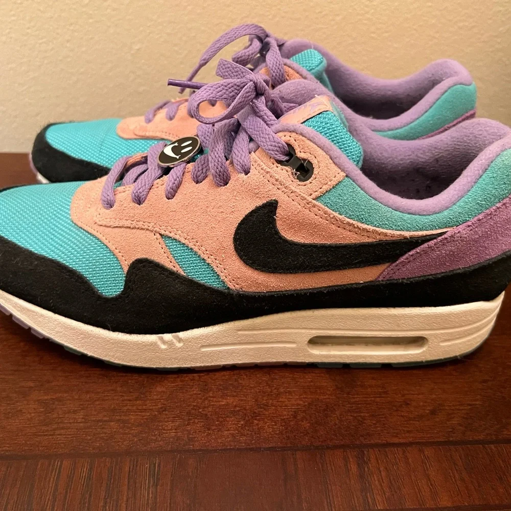 Nike Air Max 1 Have A Nike Day 2019 - BQ8929-500 - Picture 3 of 9